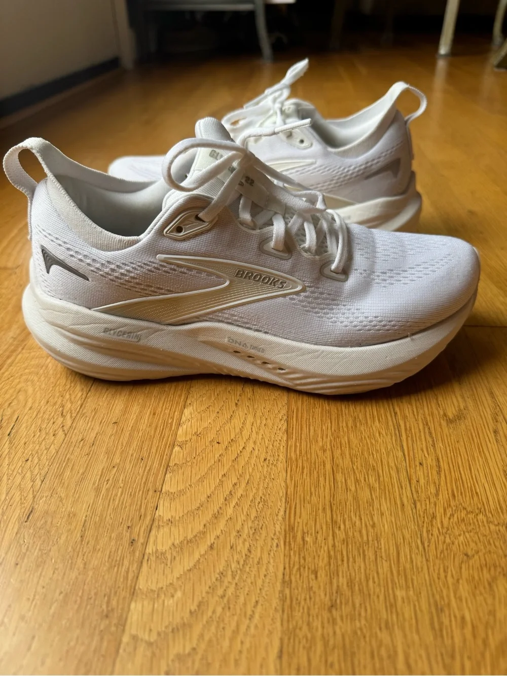 Brooks Women’s Glycerin 22 Neutral Running Shoe - Picture 2 of 10
